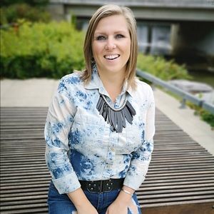 Meet your Posher, Hollie